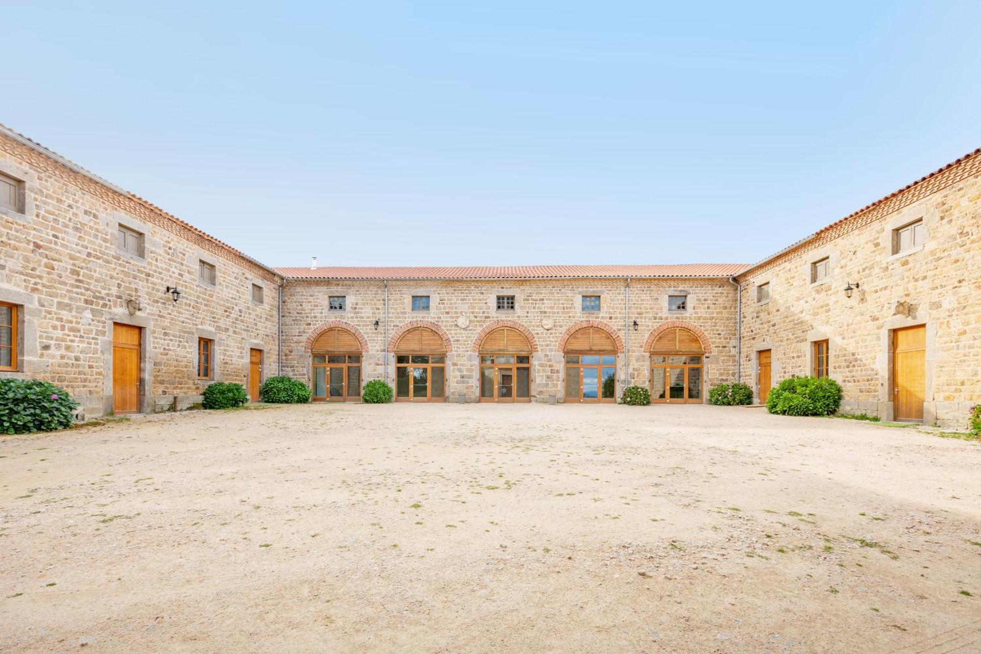 Marols Domaine Et Chateau De Valinches מראה חיצוני תמונה